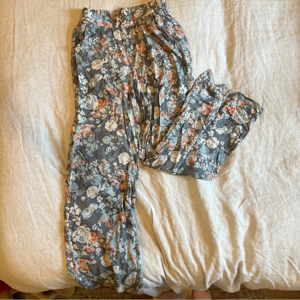 BCBGeneration Floral Flare Pant